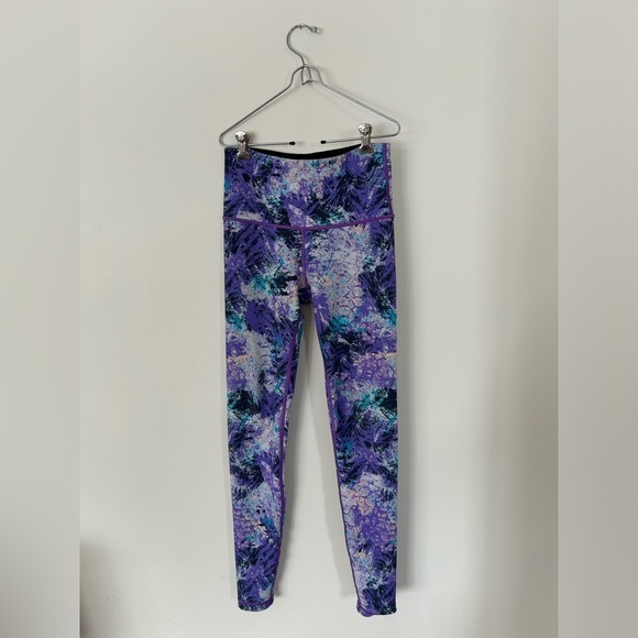 Reversible Ivivva Leggings​ - Picture 9 of 9